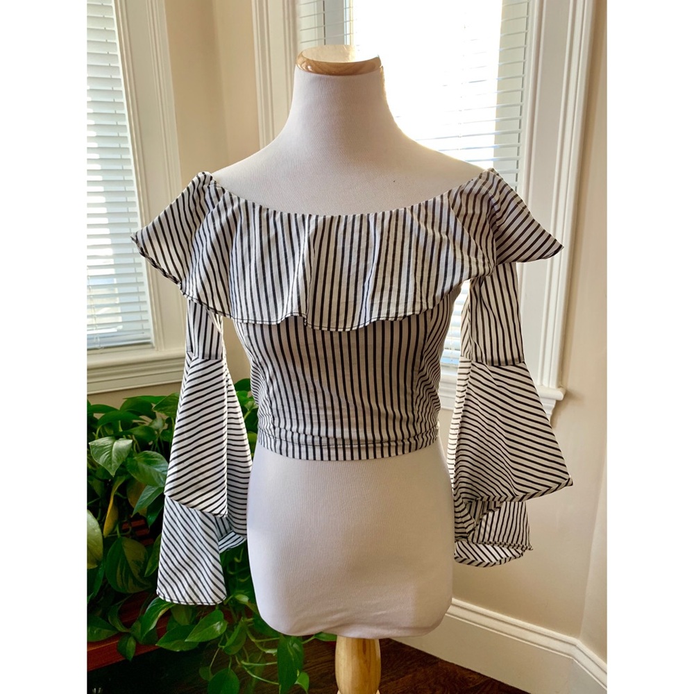 MEBON- Striped, off the shoulder blouse